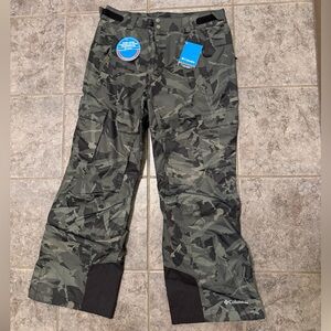 NWT Columbia Gray Camo Snow Pants